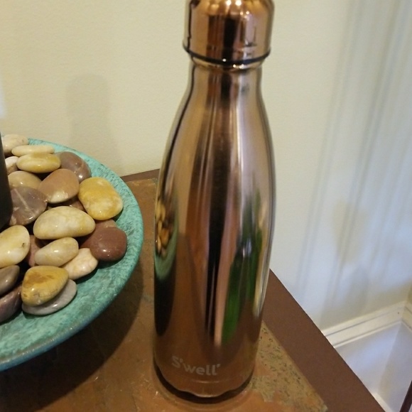 NWT Swell bottle 17oz Metallic collection - Picture 3 of 5